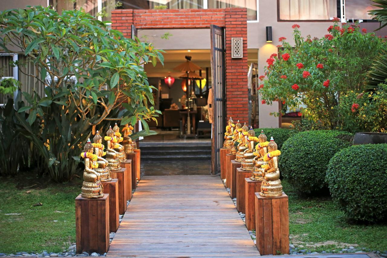 The Oriental Luxury Suites Alfonso Екстериор снимка