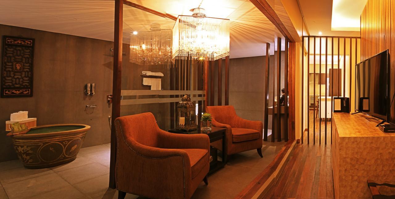 The Oriental Luxury Suites Alfonso Стая снимка