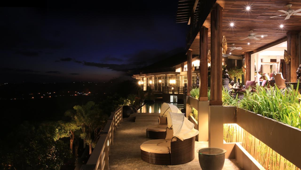 The Oriental Luxury Suites Alfonso Екстериор снимка